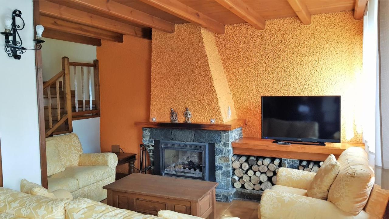 Apartamentos Rurales Les Barnedes Mollo Bagian luar foto