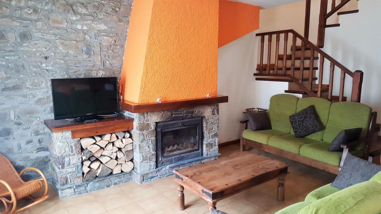 Apartamentos Rurales Les Barnedes Mollo Bagian luar foto