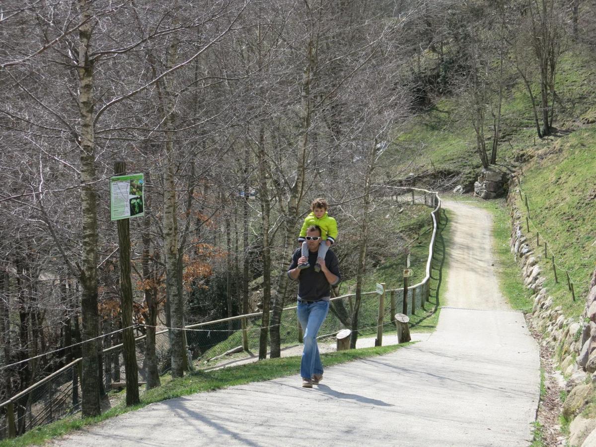 Apartamentos Rurales Les Barnedes Mollo Bagian luar foto